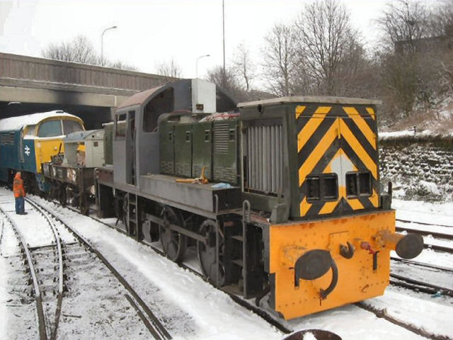 D9531 being shunted out of Castlecroft, 2nd Jan 2010